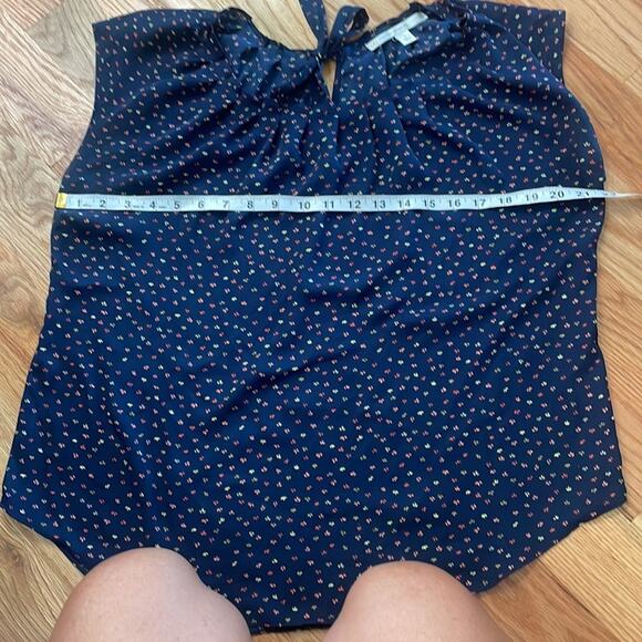 LC Lauren Conrad blouse cap sleeve with tie in back size large - Picture 6 of 7